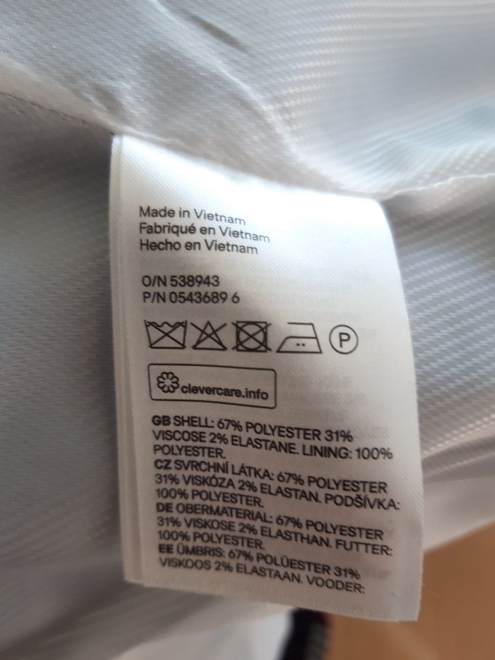H&M Giacche: Kurzblaser dunkelblau Gr.40 H&M – Usato da Jona venduto da Buchhengst 2
