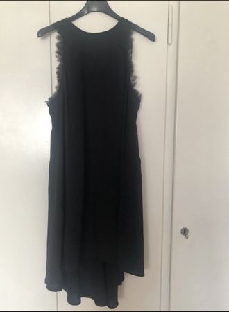 Schwarzes Kleid mit Spitzendetails Gr. 40 H&M Elegant