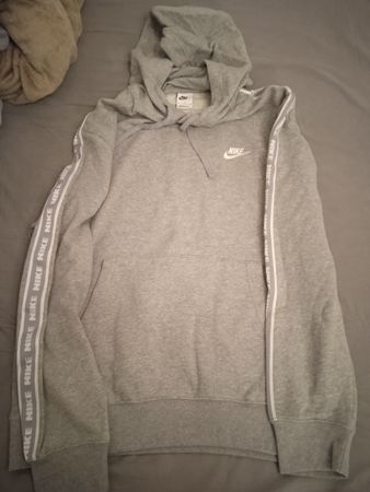 Nike Hoodie grau mit Logo-Streifen Grösse L guter Zustand