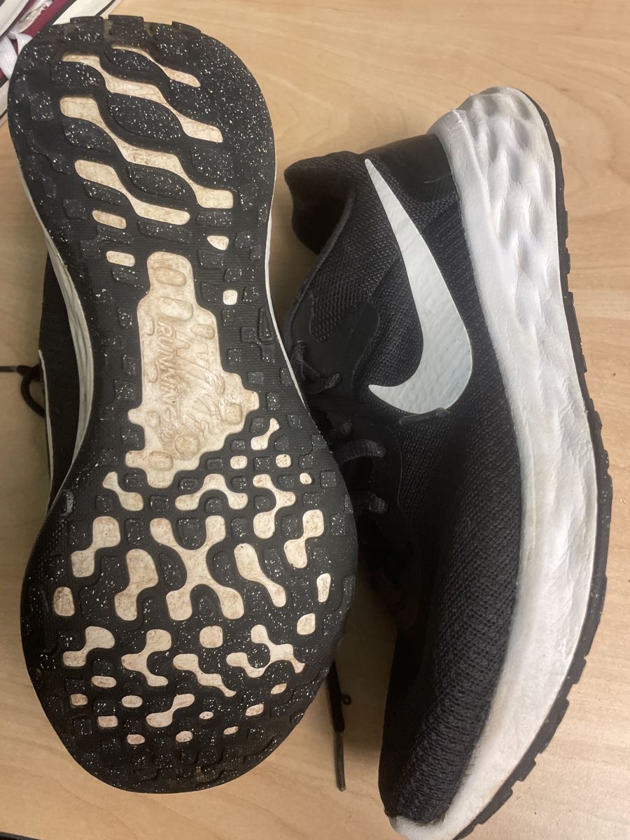 Nike Scarpe da uomo: Nike Downshifter Laufschuhe Schwarz Gr.41 – Usato da Obergerlafingen venduto da cabo4 3