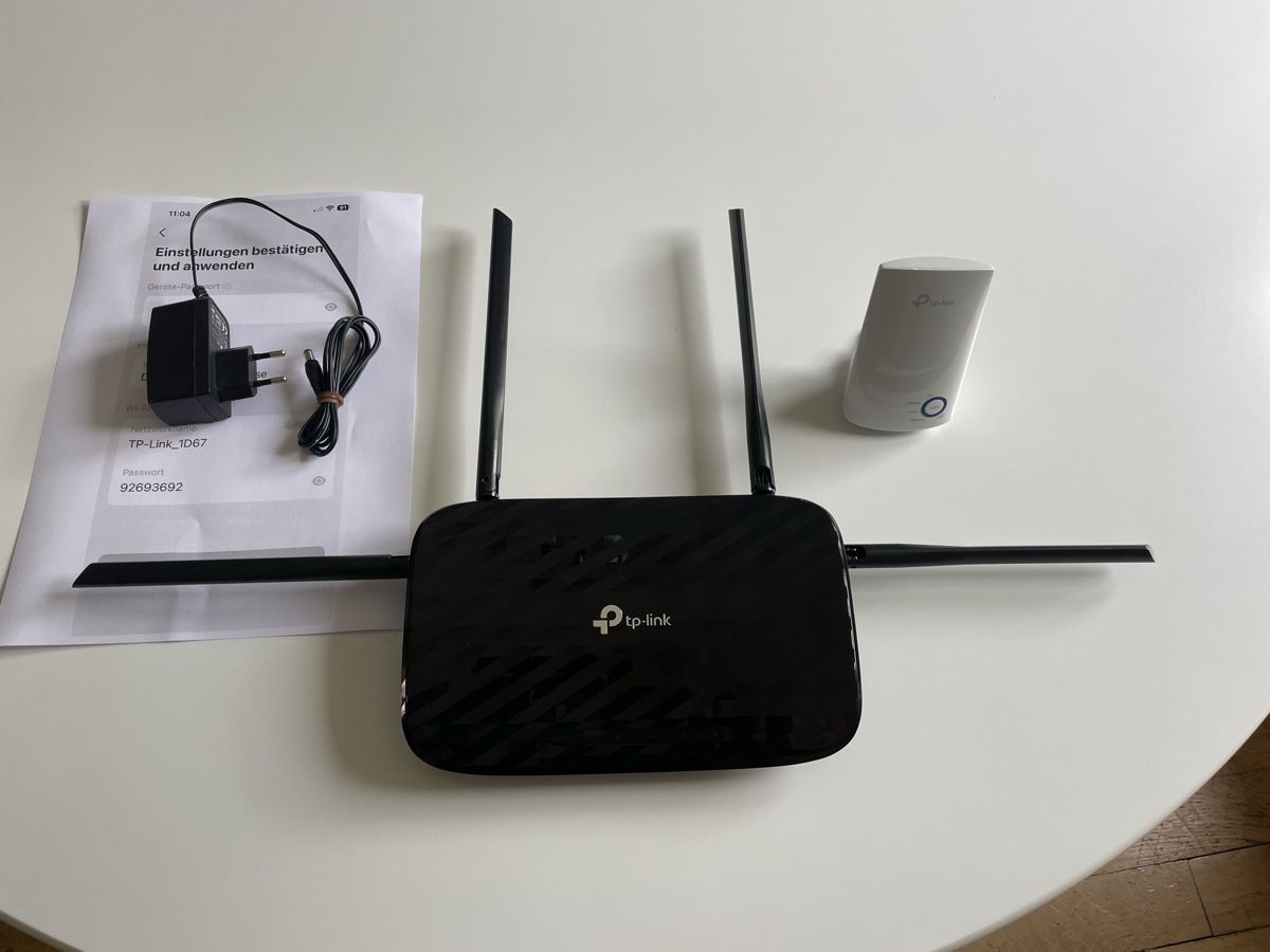 TP-Link Modems & Router: TP Link Archer C6 Gigabit Router + TP Link Repeater – Gebraucht aus Zürich von Zaphod