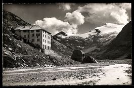 AK Saas Fée, Hôtel Mattmark gegen Monte Moro