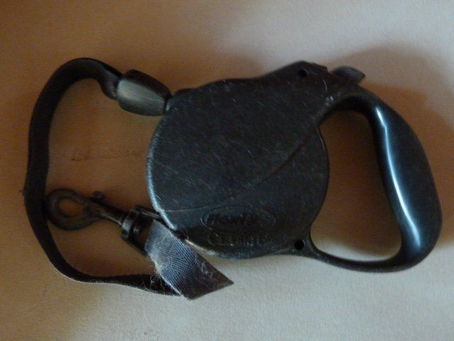 Flexi Collier et laisse: Flexi Roll-Leine Classic 3-5, schwarz – D'occasion à Nunningen par mercury-4-dogs 1