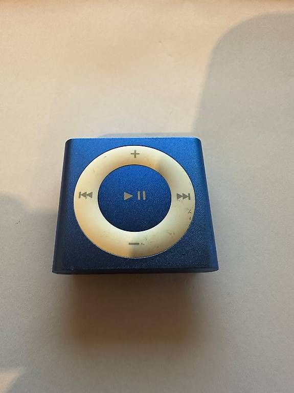 Apple Lettore multimediale portatile: Apple iPod shuffle - 2 GB - 4th Generation – Usato da Goldach venduto da Fox_Man 2