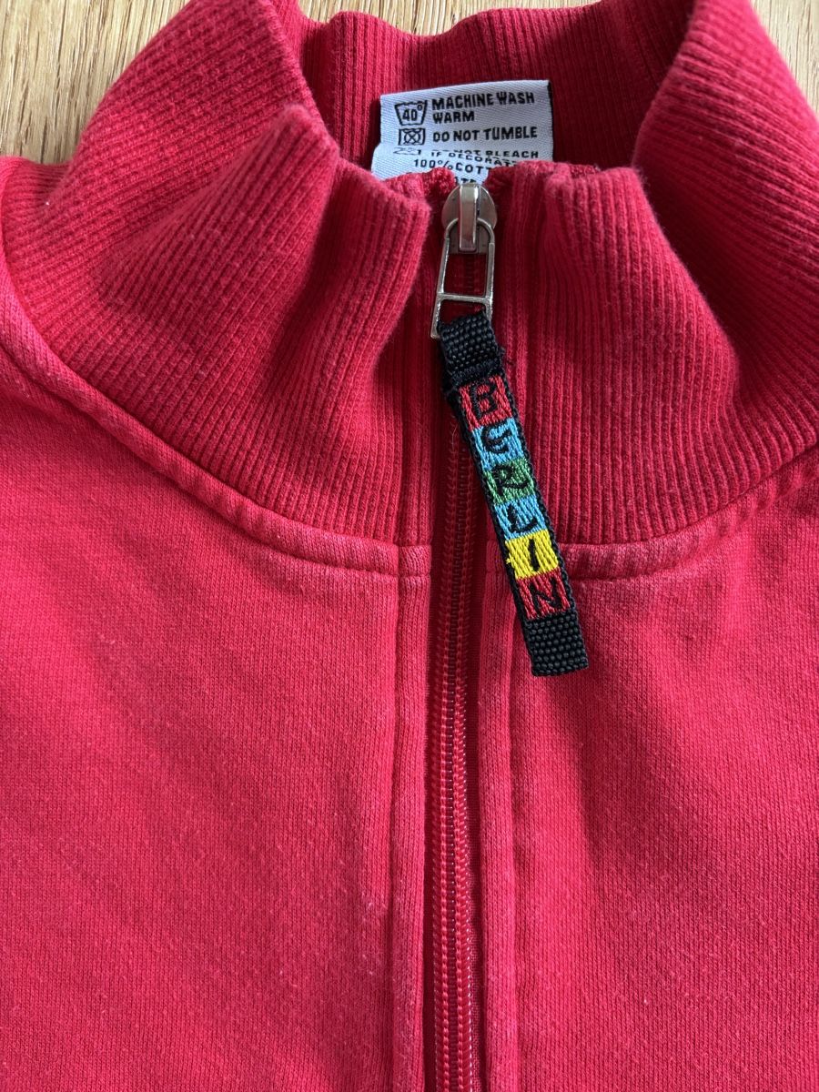 Pullover & Sweatshirts: Berlin Pullover – Gebraucht aus Wädenswil von Gagegia 1