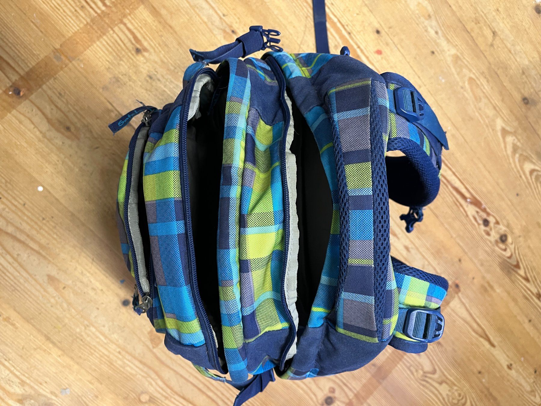 Satch Zaini: Schulrucksack für Jugendliche mit Computertasche – Usato da Wauwil venduto da evdagmx 3