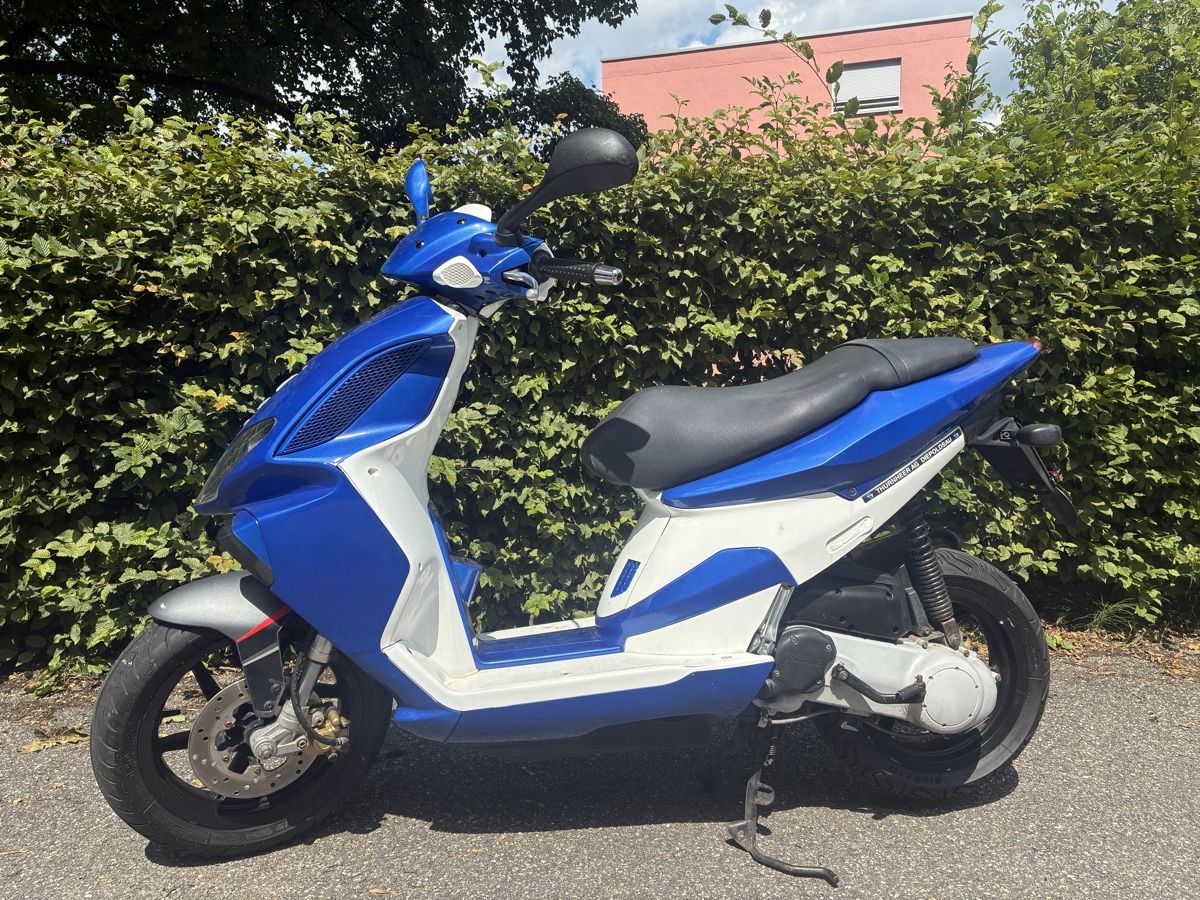 Piaggio Scooters: Piaggio NRG 50 ab mfk – D'occasion à St. Gallen par zx10r 2