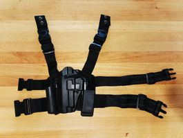 Beinholster für SIG P220 schwarz Grösse verstellbar neu