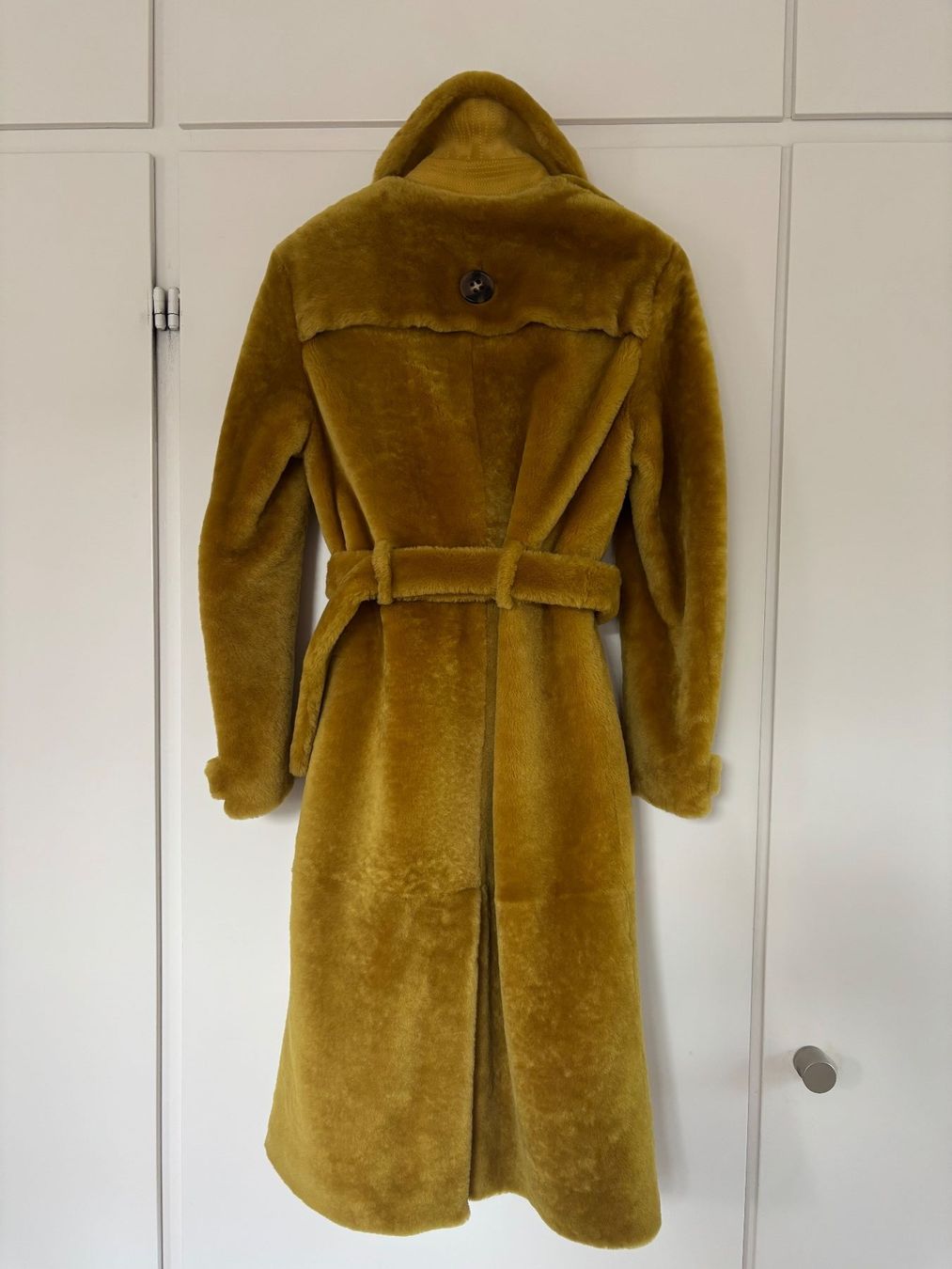 Burberry Cappotti: BURBERRY PRORSUM  Lammfellmantel IT38, 34 – Nuovo (secondo la descrizione) da Herrliberg venduto da mayfi 5