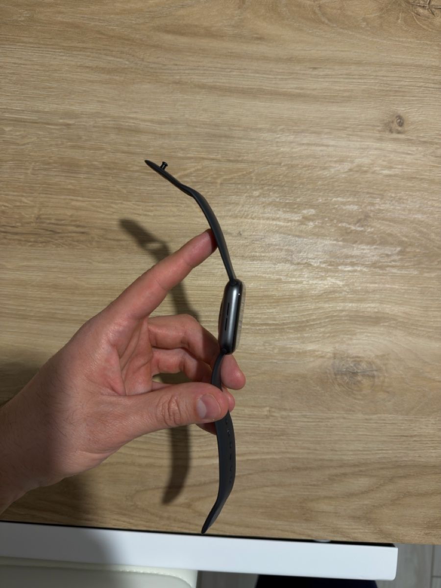 Apple Smartwatch: Apple Watch Series 4 44mm Nero – Usato da Stabio venduto da noe_5lnx 3