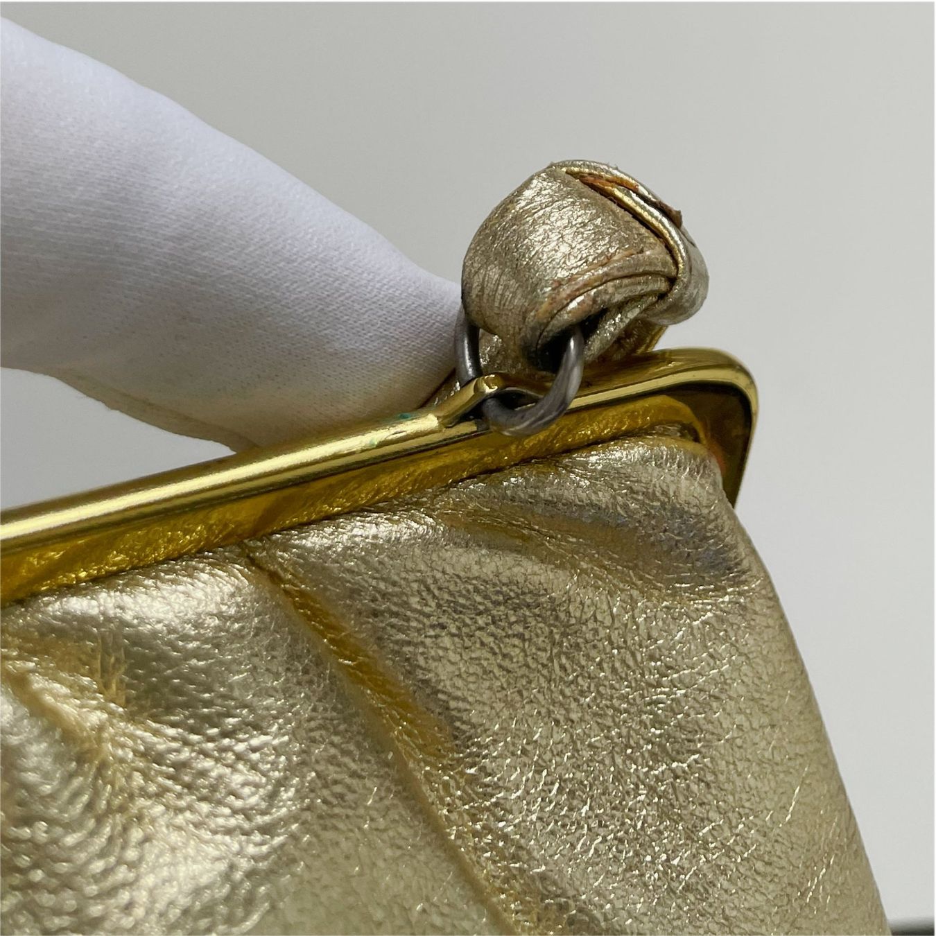 Borse da donna: Abendtäschchen Leder Gold VINTAGE 1970s – Usato da Brüttisellen venduto da Buxus 5