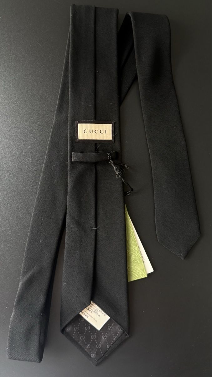 Gucci Cravatte: Gucci Krawatte/ Schwarz/ brandneu – Nuovo e nell'imballaggio originale da Kilchberg ZH venduto da man_7q9s