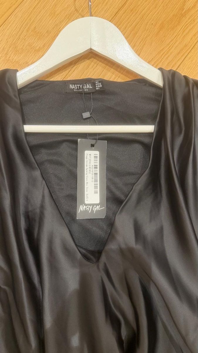 Vestiti: Black Balloon dress – Nuovo e nell'imballaggio originale da Schwyz venduto da ann_5w8m 1