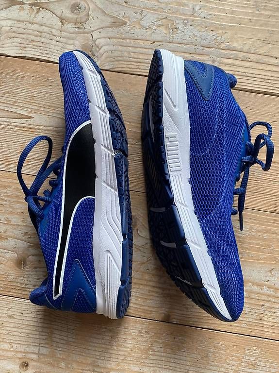 Herrenschuhe: Puma Hallenturnschuhe Grösse 38.5 – Gebraucht aus Solothurn von f.e. 1