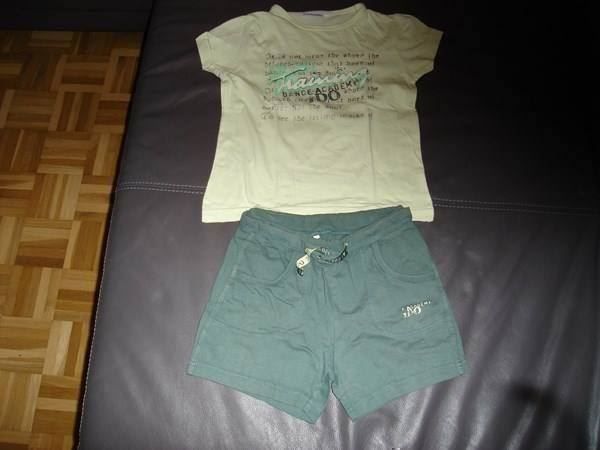 Kleiderpakete & -sets: T-Shirt mit kurze Hose – Gebraucht aus Horw von Benny017