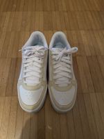 Puma Schuhe - perfekt für Alltag und Freizeit.