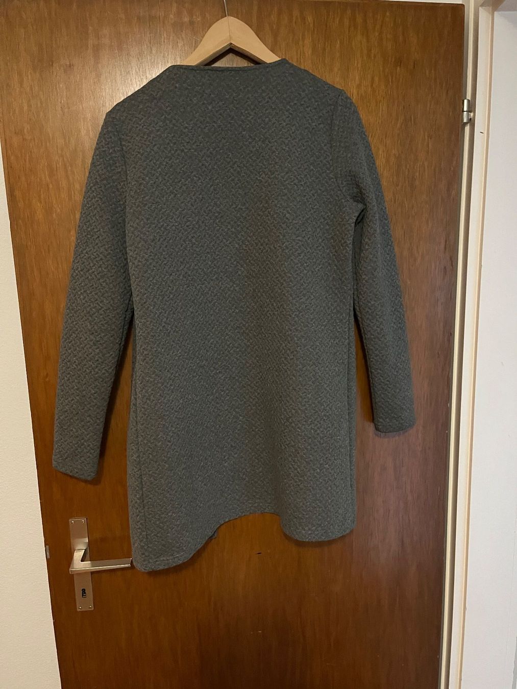Vila Jacken: lange Jacke von Vila – Gebraucht aus Würenlos von Schnudi10 1