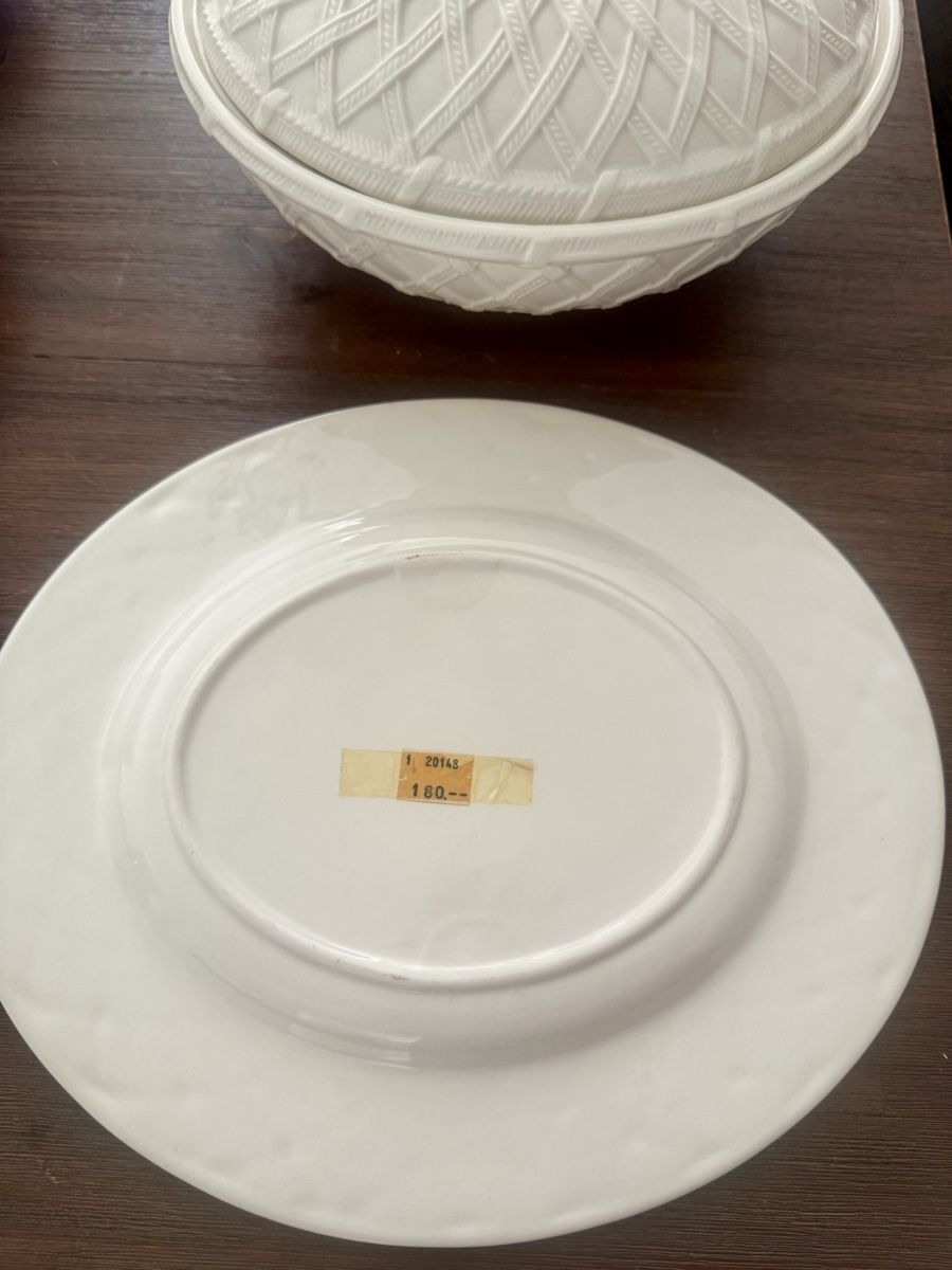 Ciotole: Schüssel oval mit Deckel auf Teller – Usato da Olten venduto da ebelin01 4