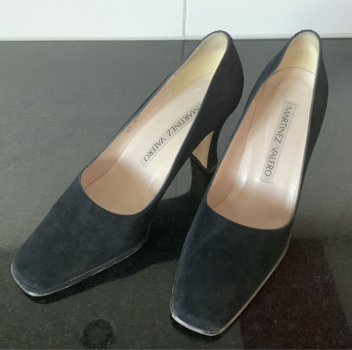 Damenschuhe: Highheels Wildleder schwarz Gr. 37.5 – Gebraucht aus Münsingen von Innchen
