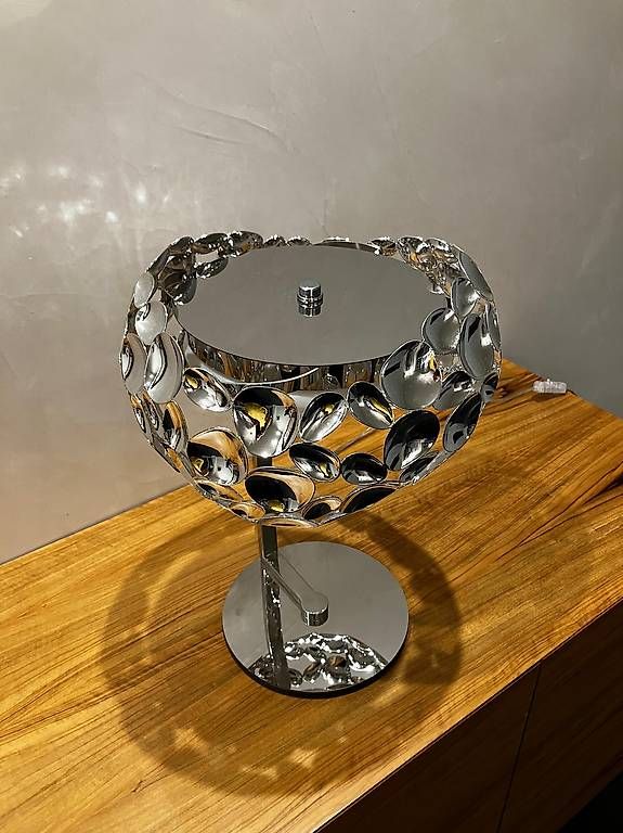 Lampes: LED NARISA Designer-Tischleuchte  – D'occasion à Romanshorn par pao_8t7t 2