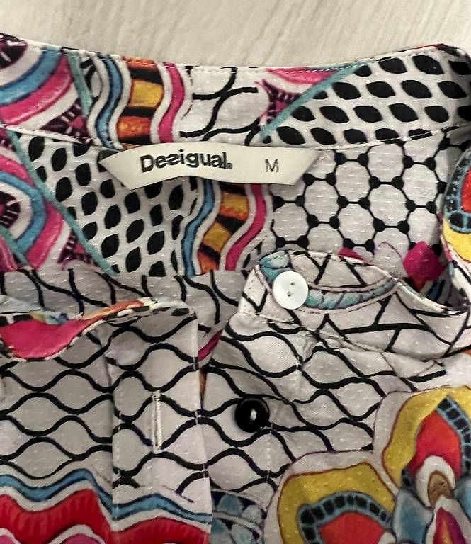 Desigual Camicette: Chemisier Desigual  Taille M  100% viscose – Usato da Coppet venduto da diablogogo 2