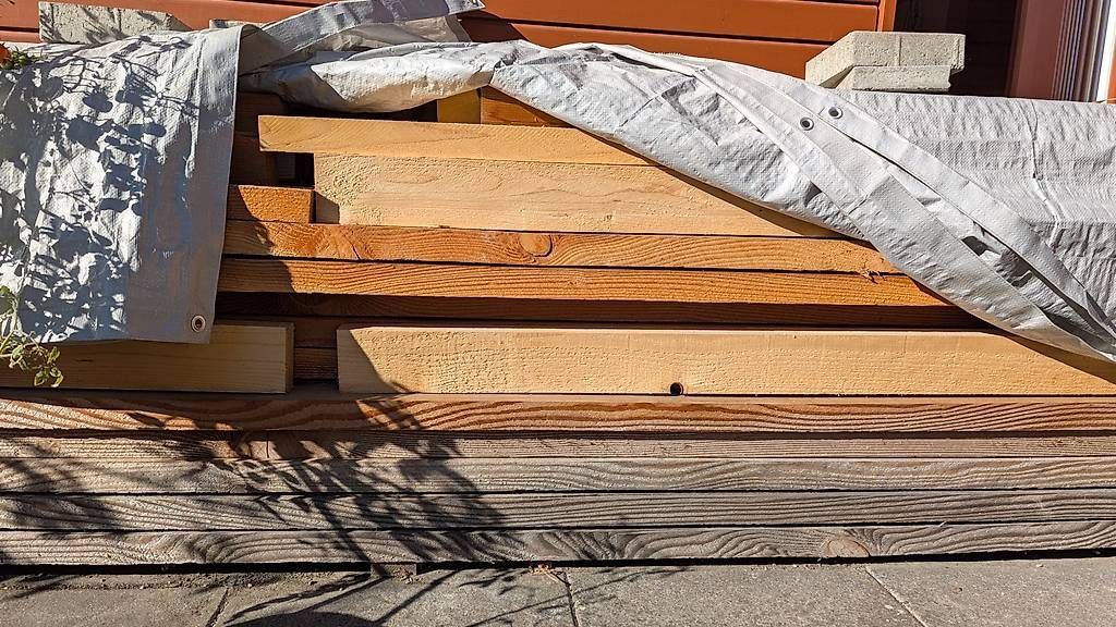 Articoli in legno: Parallelbretter Douglas, diverse – Usato da Sumiswald venduto da krypta83