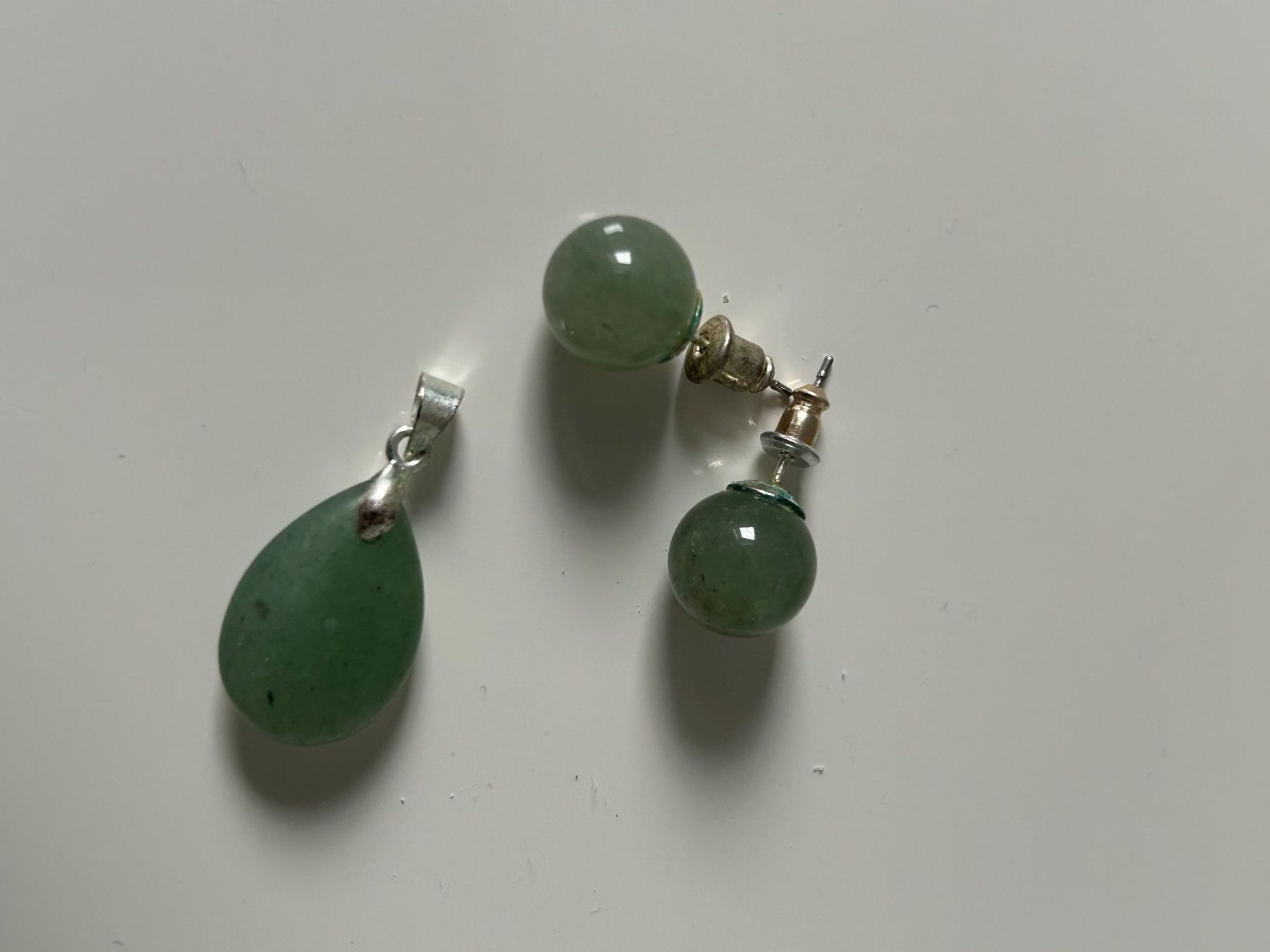 Altri gioielli: Anhänger und Ohrstecker aus Jade – Usato da Eschenz venduto da glaro14 1