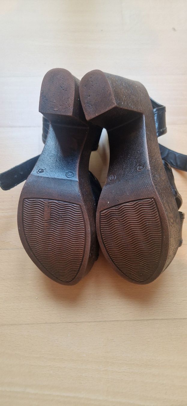 Damenschuhe: Block Heel Sandals – Neu (gemäss Beschreibung) aus Zürich von Ana_440 4
