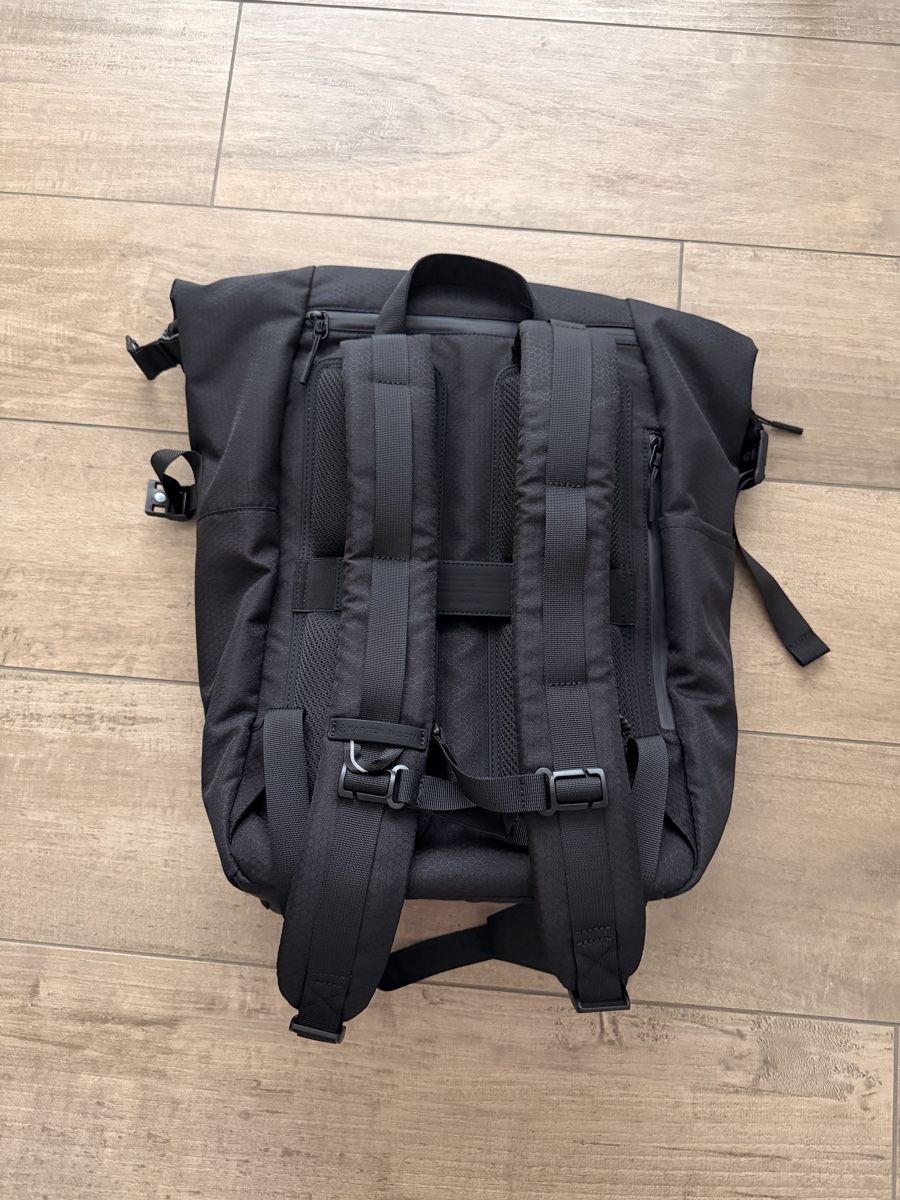 Kapten & Son Zaini: Kapten & Son Yoho all Black Rucksack – Nuovo (secondo la descrizione) da Visp venduto da lookatthis 2