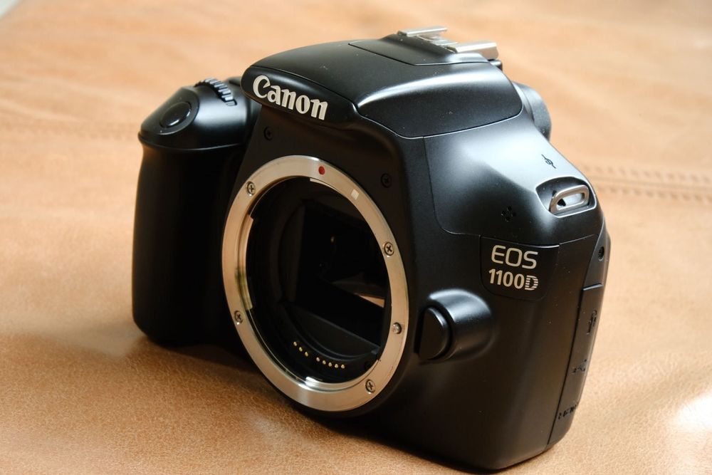 CANON EOS 1100 D Body | Kaufen auf Ricardo