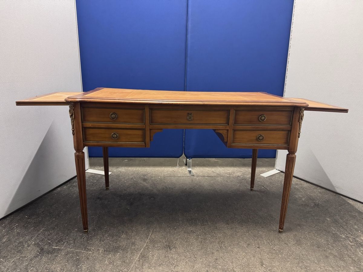 Scrivanie: Antiker Schreibtisch, Holz mit Leder – Usato da Bern venduto da samryan 1