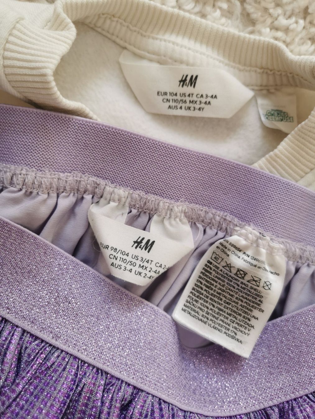 H&M Lotti & Set di vestiti: H&M Set, Pullover & Glitzer-Rock, Grösse 98-104 – Usato da Zürich venduto da Simfa 3