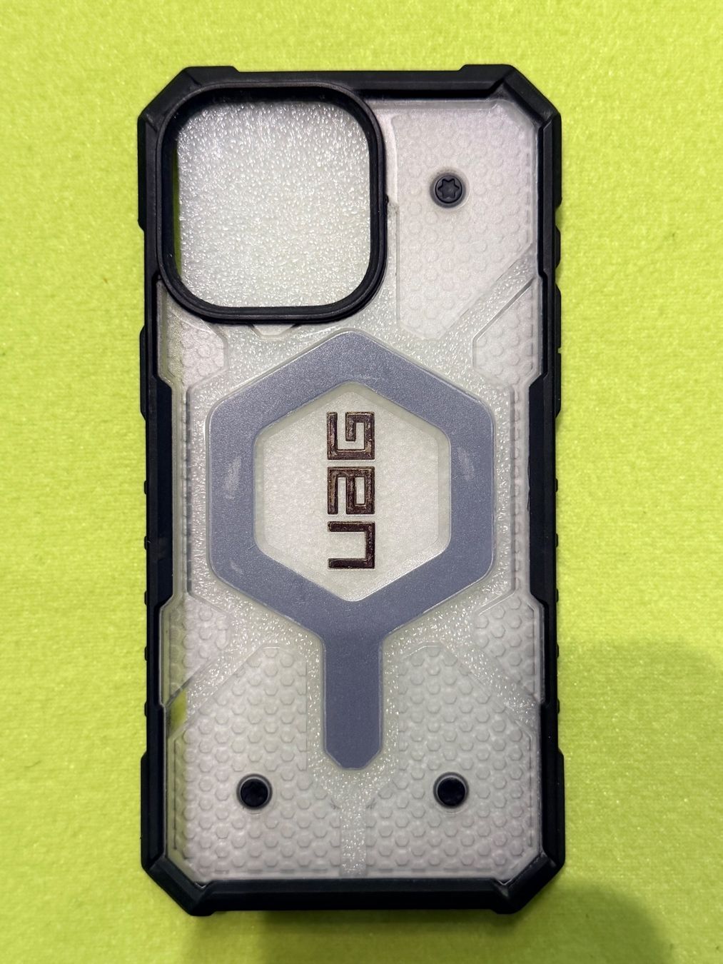 Apple Telefoni cellulari / Smartphones: iPhone 15 ProMax UAG Hülle – Usato da Spreitenbach venduto da Nofear2u