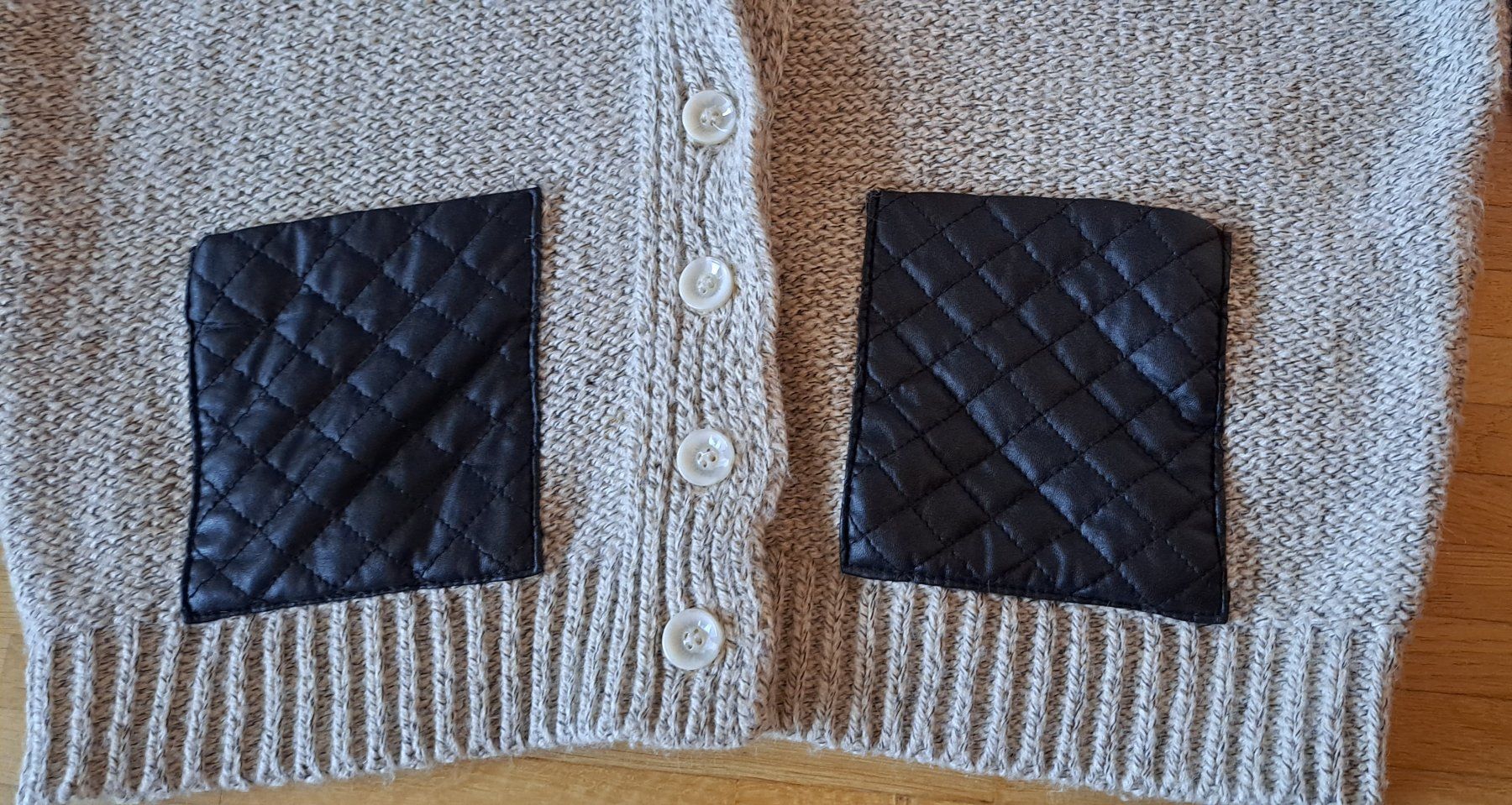 Gilet & Giacche senza maniche: Gilet tricot – Nuovo (secondo la descrizione) da Le Mont-sur-Lausanne venduto da olatiu 1