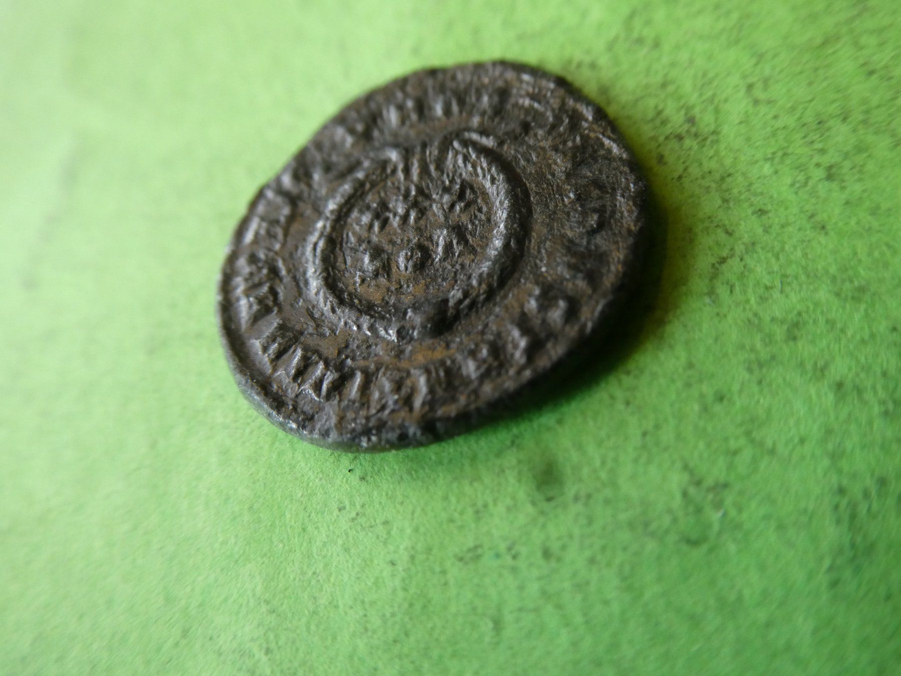 Tutti le monete: uralte   Bronzemünze,  18 mm  3.31 g – Usato da Hinterforst venduto da Rohusri 3