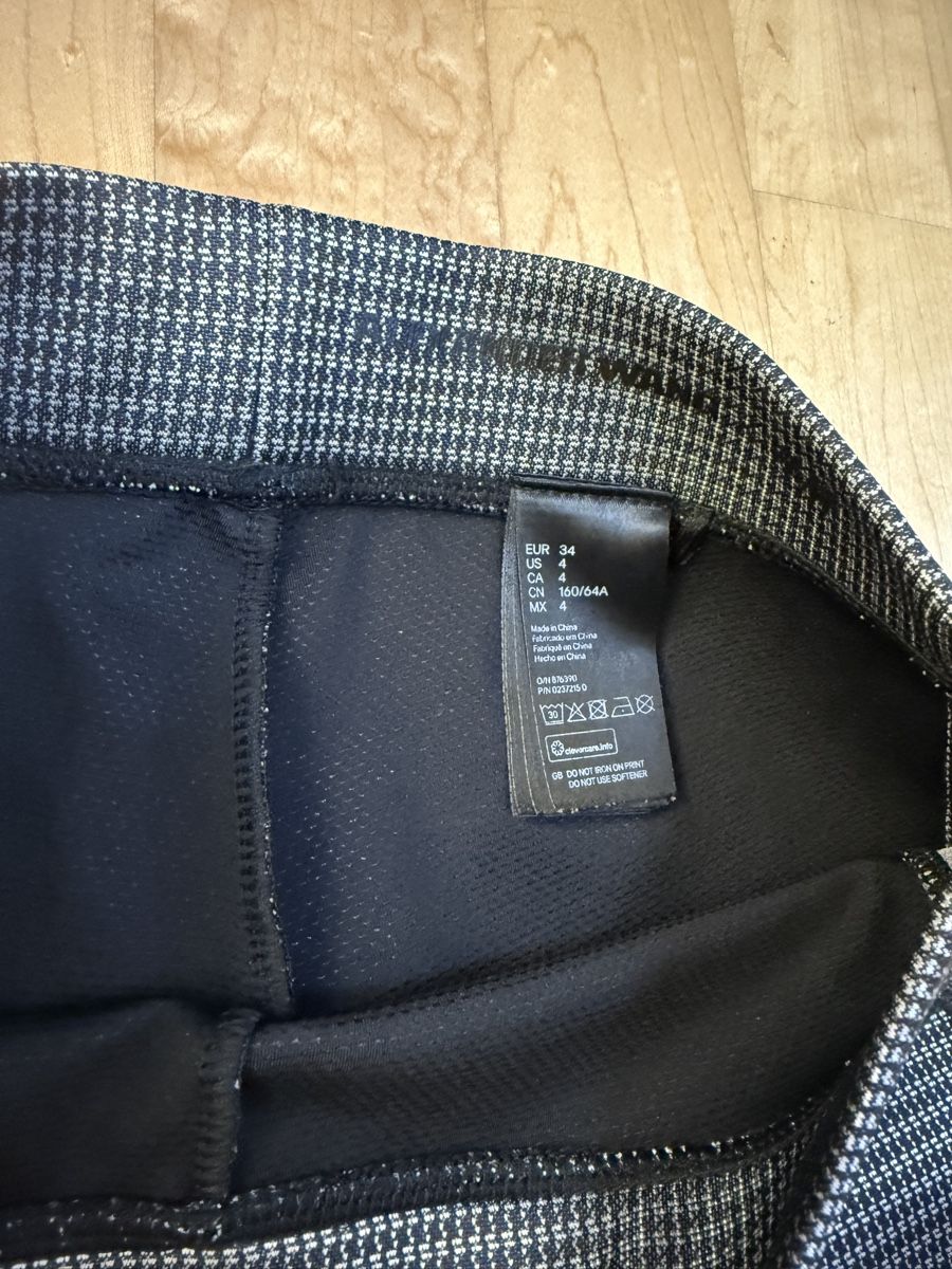 Alexander Wang Leggings: Leggings Alexander Wang x H&M – Usato da Neerach venduto da the_modern_mini 3