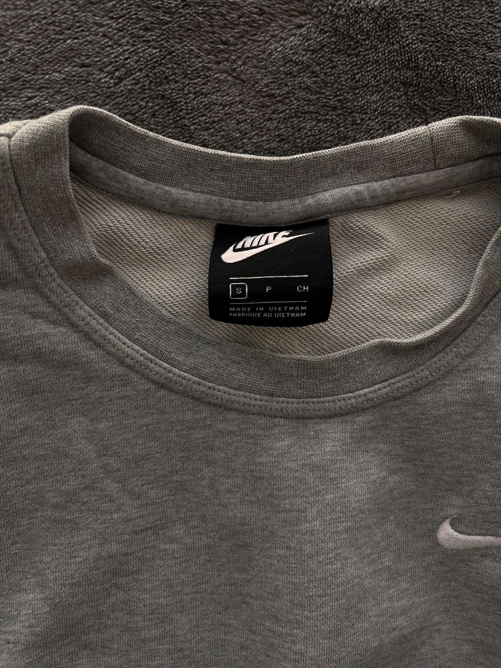 Nike Maglioni & Felpe: Sweat Nike Gris Taille S – Nuovo (secondo la descrizione) da Meyrin venduto da Sandra6 1