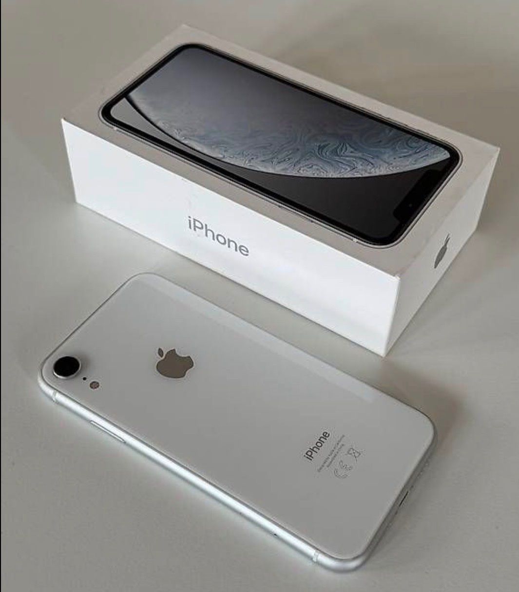 Apple Telefoni cellulari / Smartphones: iPhone XR 128 weiss – Usato da Zumikon venduto da NG_79 1