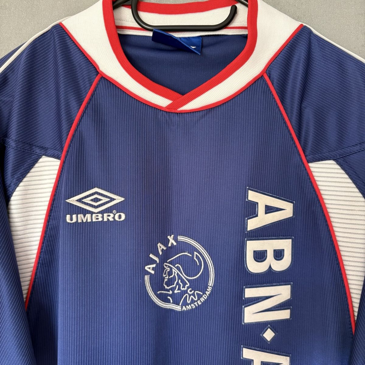 Umbro Canottiere & Pantaloni: Ajax Amsterdam Trikot Umbro 1999/2000 – Usato da Winterthur venduto da LaBodega 1