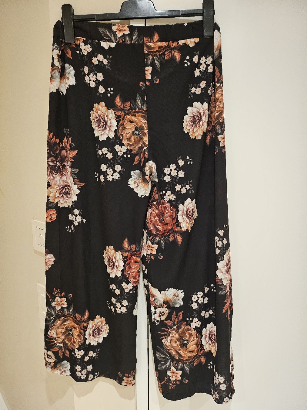 Zebra Pantaloni: Culotte mit Blumenprint gr.L Zebra – Usato da Allschwil venduto da na.wi.90 3