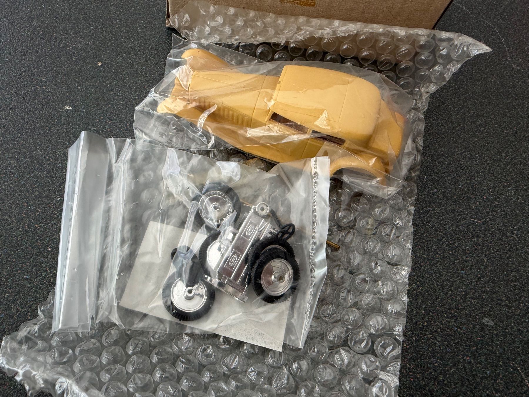 Bugatti Modellini d'auto: Rare 1:43 Kit Metal/plastic Bugatti vintage – Nuovo (secondo la descrizione) da Chiasso venduto da Carrara-Modellismo