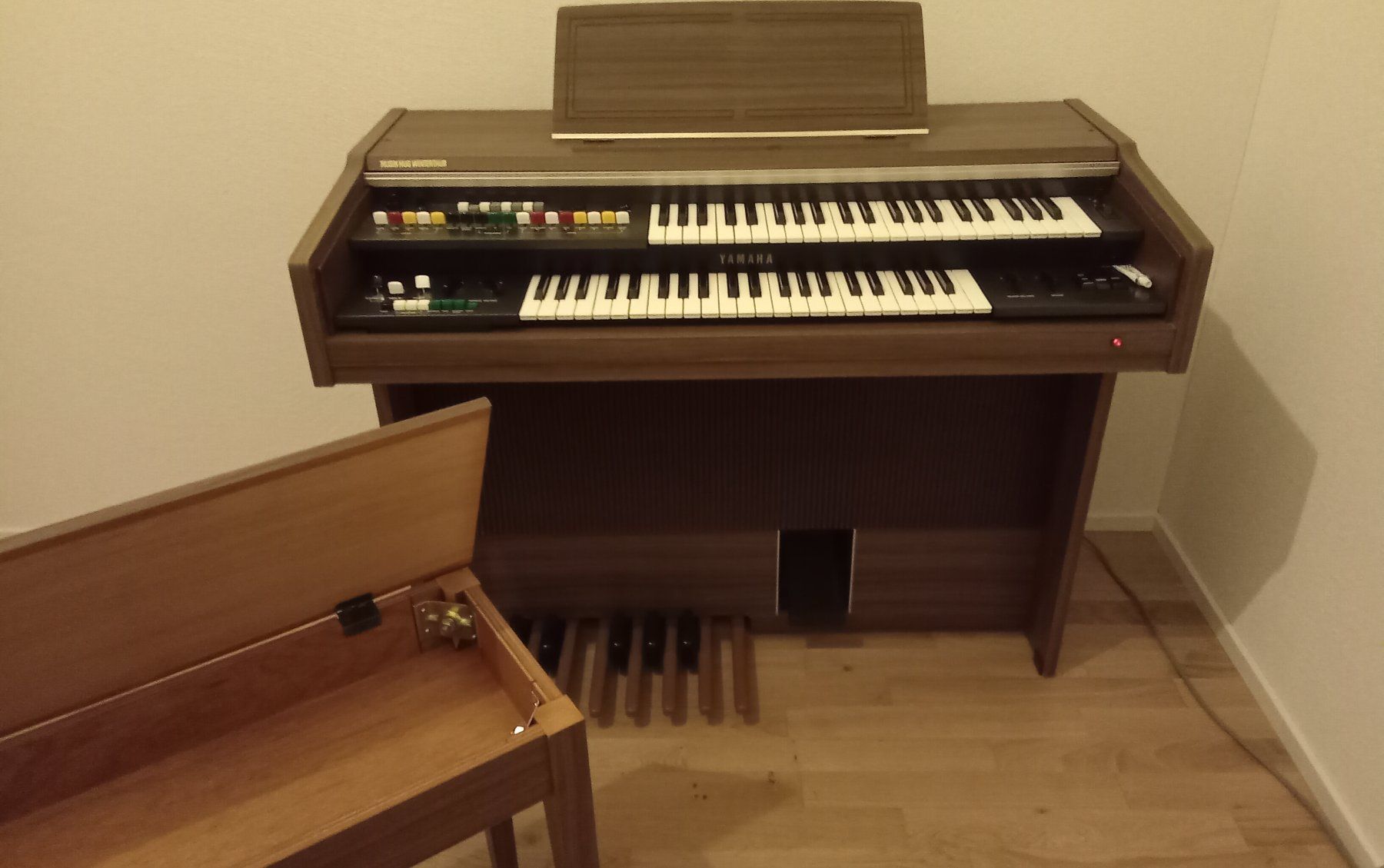 Yamaha Musikinstrumente: Yamaha Orgel mit Hocker – Gebraucht aus Mollis von gar_wqz5 3
