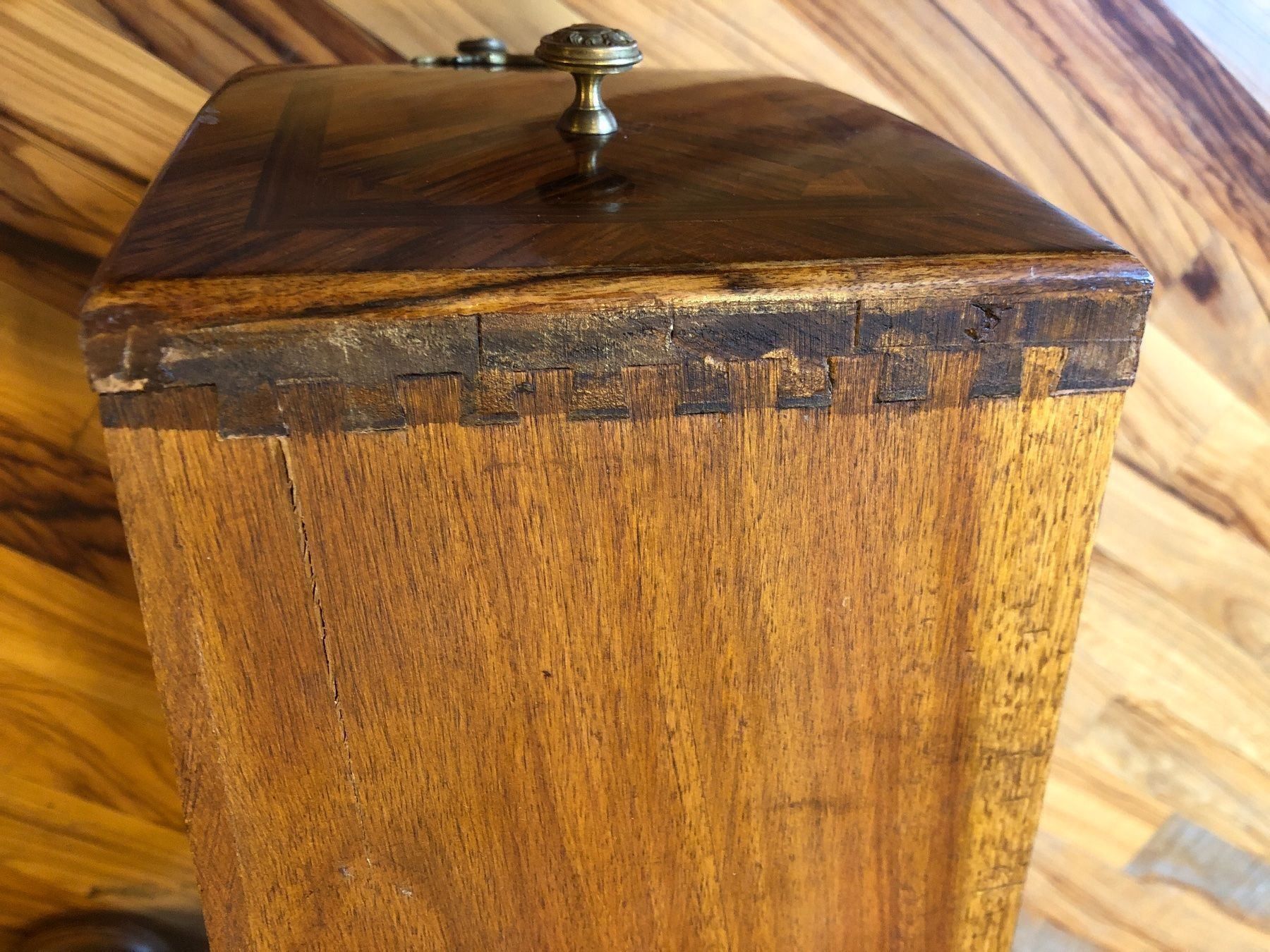 Cassettiere: Tisch Antike Kommode Holz Messing Anrichte – Usato da Zollikofen venduto da lorik007 8
