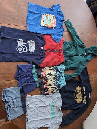 Kinder Kleider-Paket Gr. 110