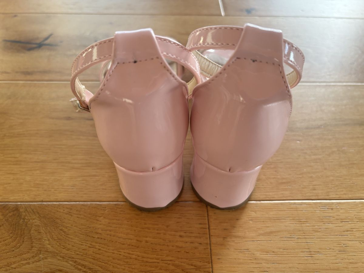 Chaussures filles: Sandalen in rosa – D'occasion à Estavayer-le-Lac par constance-esta 3