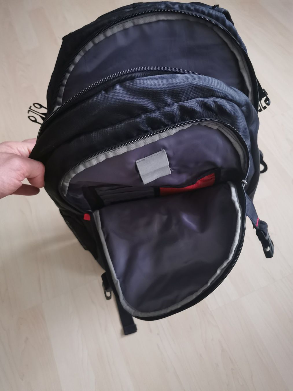 Targus Rucksäcke: Targus Rucksack mit Laptopfach – Gebraucht aus Bassersdorf von allergutenDinge 8