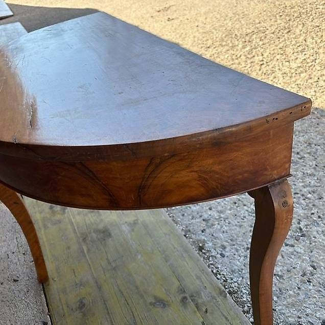 Tavoli: Table demi-lune en noyer – Usato da Le Locle venduto da Sam54 1