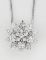 VAN CLEEF AND ARPELS CLIP LOTUS MOYEN MODELE -28%