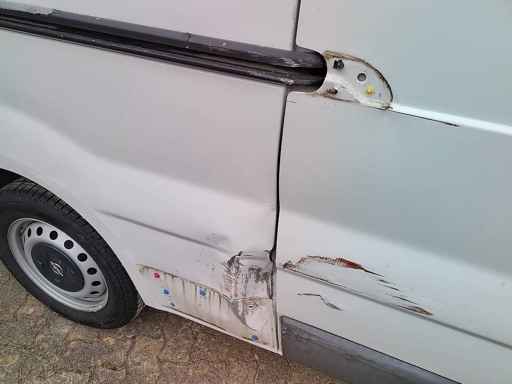 Veicoli da campeggio: Camper Van Opel Vivaro – Usato da Lostorf venduto da val_l9vy 3