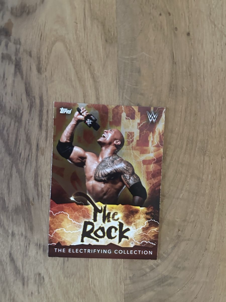 Topps Carte collezionabili: WWE Topps The Rock Electrifying Collection – Nuovo (secondo la descrizione) da Luzern venduto da LuzernTCGLab